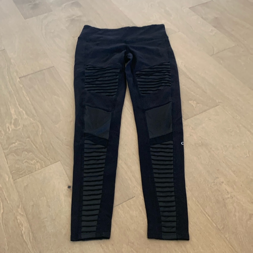 Alo yoga moto legging size XS